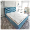 łóżko tapicerowane z zagłówkiem pikowanym